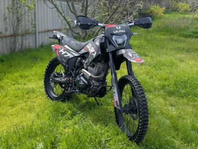 Продам ULAR H7 Состояние отличное Двигатель