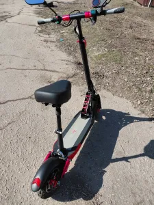Продам электросамокат Куго Мах Спид в отличном