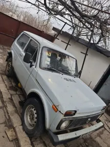 Продам ниву 3-х дверка