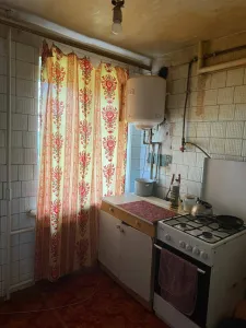 ПРОДАМ 2-комнатную квартиру в г. Харцызске