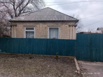 Пер. Изотова продам большой, тёплый дом