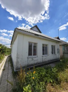 Продаётся дом из шлакоблока