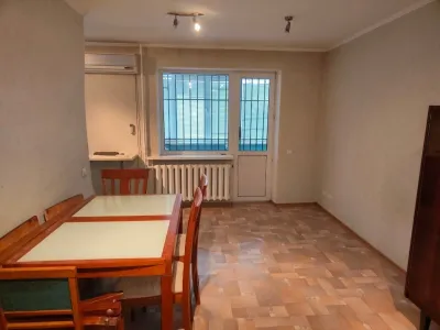Продаётся трёхкомнатная квартира