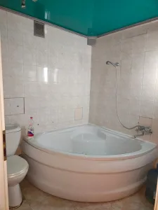 Продаётся трёхкомнатная квартира