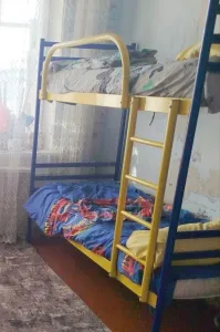 Продам двухярусную кровать. Макеевка