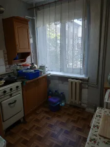 Продам однокомнатную квартиру в Енакиево (центр)