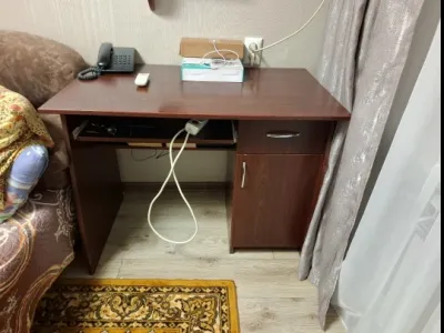 Продам стол 2т.р