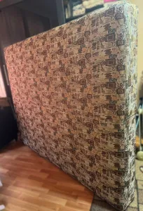 Продам пружинный матрас 150 на 195,