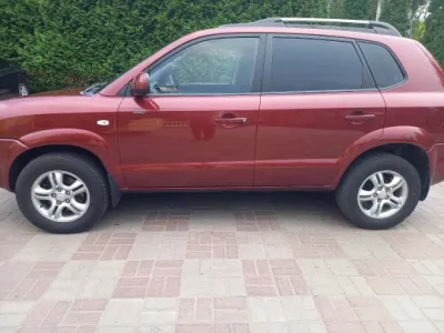 Продам Hyundai tucson 2008 года Объем мотора 2