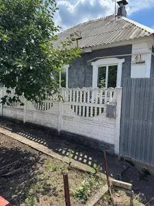 Продам дом расположенный в Калининском районе