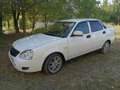 LADA PRIORA Год выпуска 2011 год