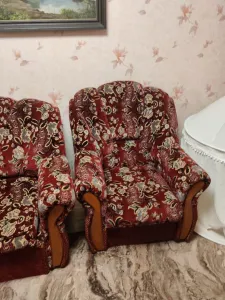Продам диван и 2 кресла