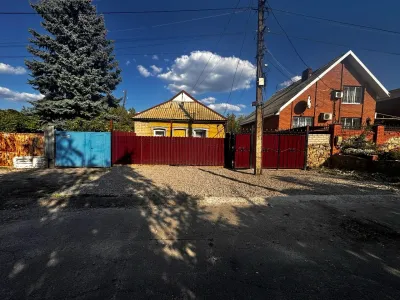 Продам трех комнатный благоустроенный дом, заходи и живи!