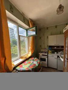 Продам 1-комнатную квартиру г. Харцызск