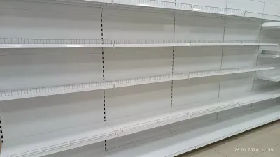Продам металлические пристенные стеллажи в