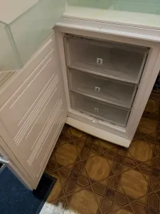 Продам холодильник Liebherr Рабочий