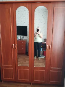 Продаю шифоньер Высота 2 м