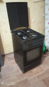 Продам газовую плиту ы хорошем рабочем