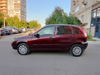 В продаже лада калина