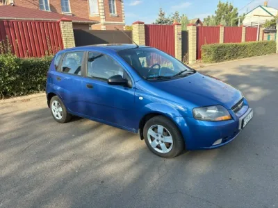 Продам Chevrolet Aveo пробег 230 хорошем