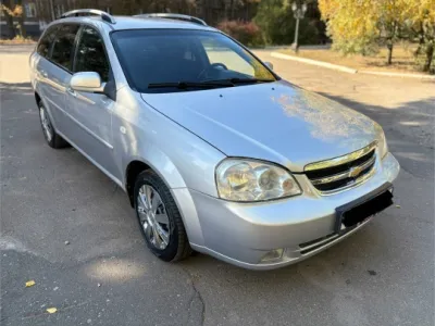 Продам Chevrolet Lacetti универсал 1.6 16v 2009г.