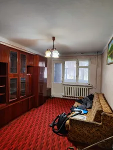 ПРОДАЕТСЯ КРУПНОГАБОРИТНАЯ 2 комн