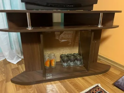 Продам тумбу под телевизор