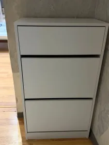 Продам обувничку