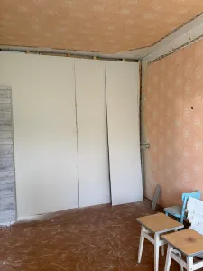 Продам двухкомнатную квартиру в городе Зугрес