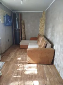 Продам диван Цена 15.000р