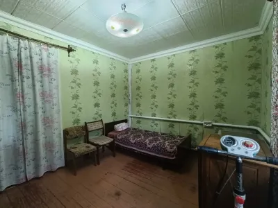 Продам 1/2 газифицированного дома