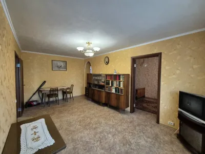Продам 3х ком. кв-ру  ул.Кирова 17, 4/5.