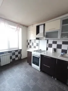 Продам 2-х ком. кв-ру пр. Победы 17