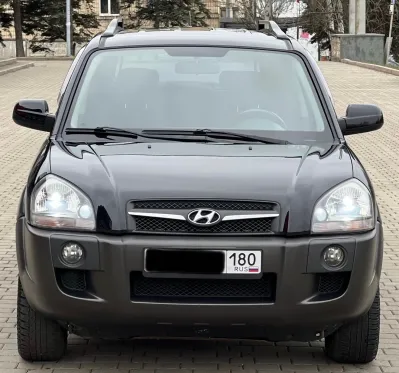 Продам Hyundai Tucson 2.0 CRDi 4WD 2008 года