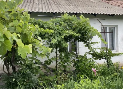 Продаётся 1/2 дома в Енакиево (район АБЗ).