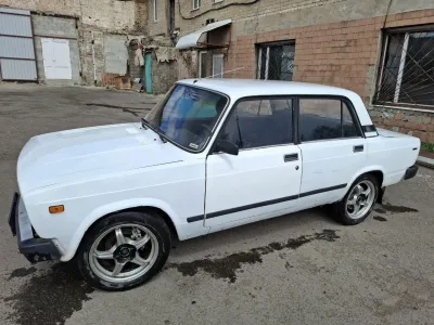 Продам ваз 2105 Цена 100