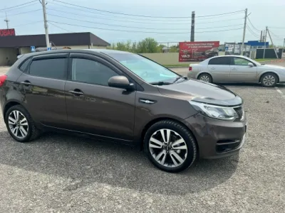 Продам Kia Rio хэтчбек 2016 год выпуска Продаю