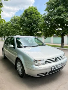 Продам Volkswagen Golf 4 2003 года выпуска.