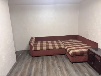 Продам стол 5 стул 5 диван 10
