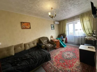 Продам однокомнатную квартиру на пгт Горном (