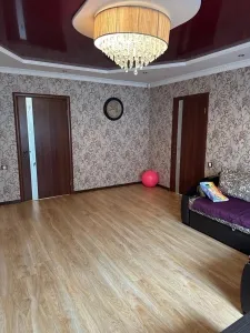 Продается дом в Харцызске по улице Красная.