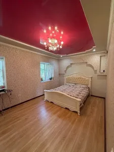 Продается дом в Харцызске по улице Красная.