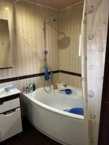 Продается дом в Харцызске по улице Красная.