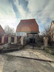 Продается большой дом в Харцызске по ул.