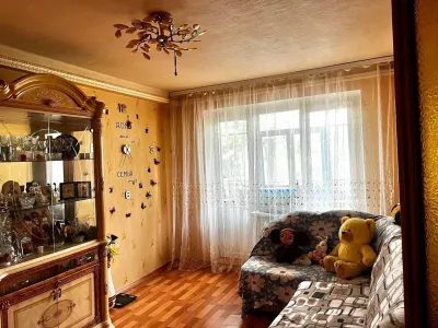 Продается 2-х к. квартира в Харцызске