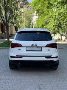 Audi Q5 Quattro / 2.0 TFSI / Автомат / Представляе