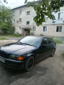 Продам БМВ, Е 46. Бензин. Объём двигателя 1,9. С д
