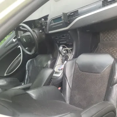 Citroen c5 2013 год 1.6 бензин турбо полукожаный с